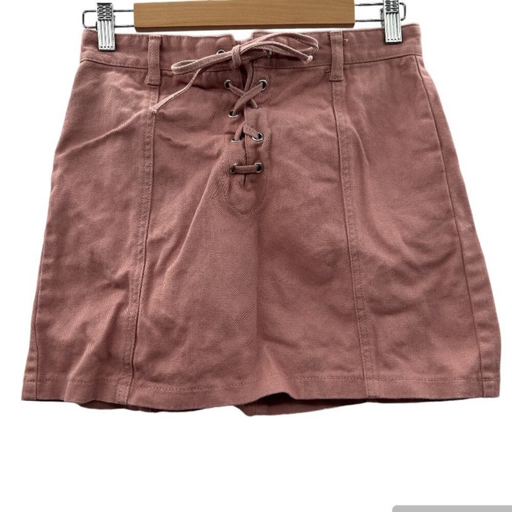 Forever21‎ Maeve Pink Lace Up Front Mini Skirt Size M